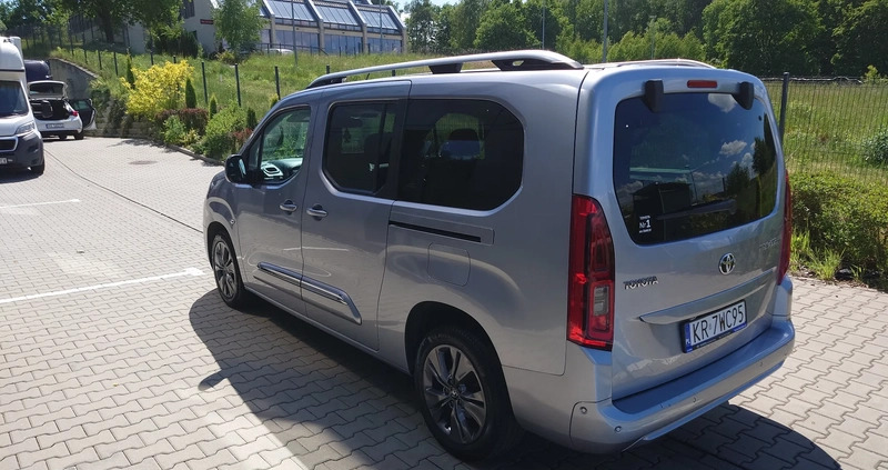 Toyota Proace City Verso cena 99000 przebieg: 120000, rok produkcji 2020 z Wieliczka małe 79